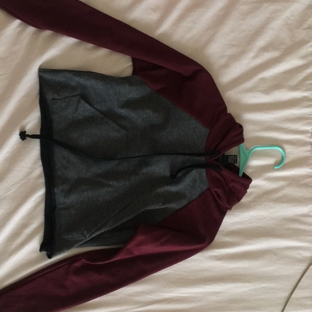 Cropped hoodie